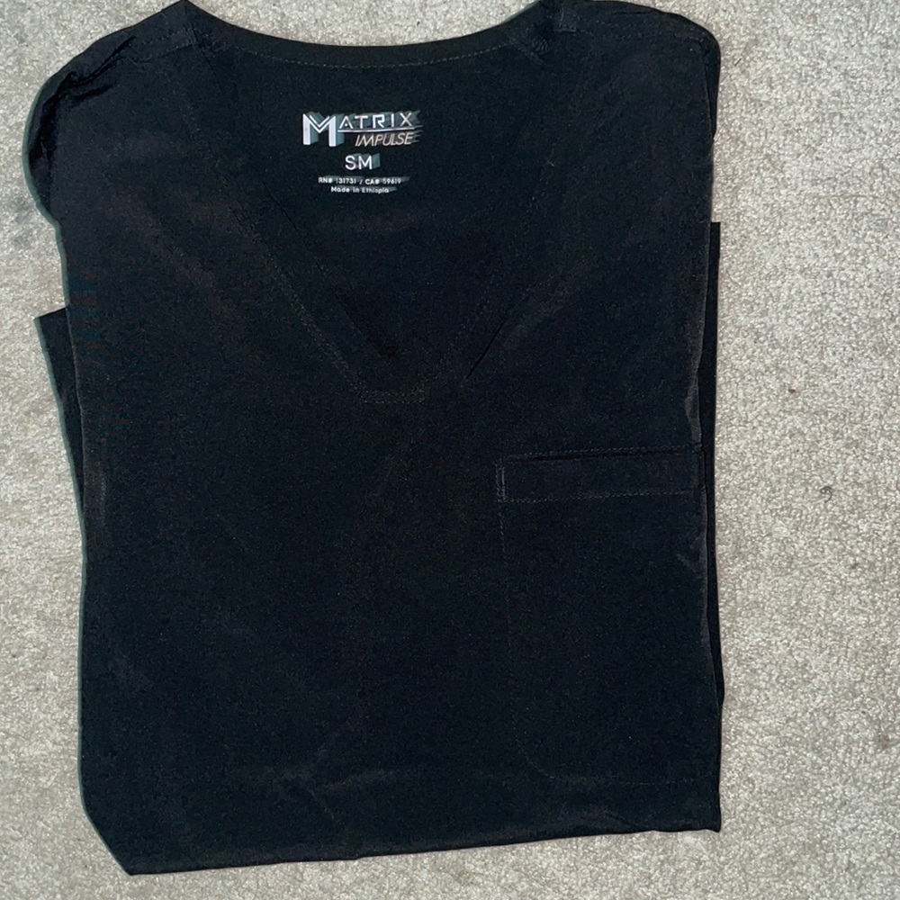 Women’s Small 1 pocket scrub top